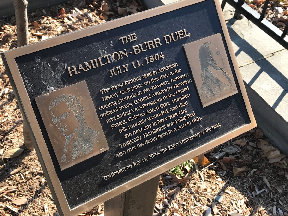 plaque commemorating the Hamilton/Burr duel.